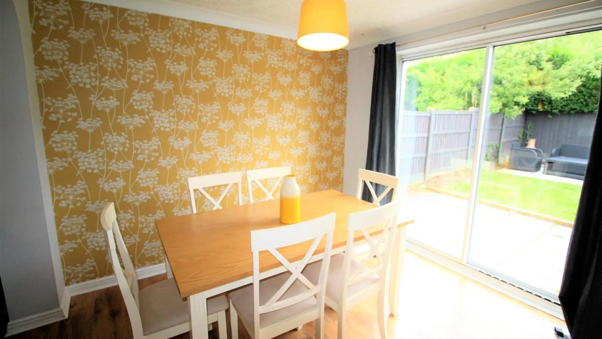 Doncaster - Warmsworth - Great Customer Feedback - 3 Bed Detached House - Private Garden & Parking Plus Garage - Quiet Cul De Sac Location - Dog Friendly - Fast Wifi - Close To Motorway Access Regno Unito